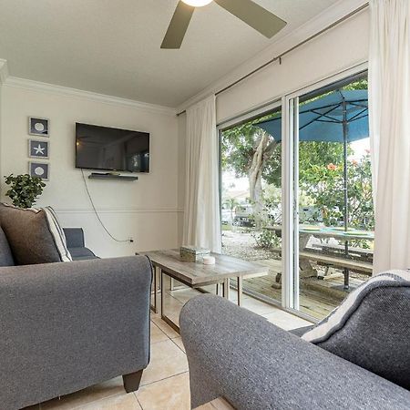 Heat Of Siesta Village Walk To Beach W Heated Pool Siesta Key Esterno foto